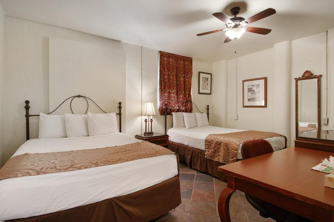 Historic Mardi Gras Inn New Orleans Exterior foto